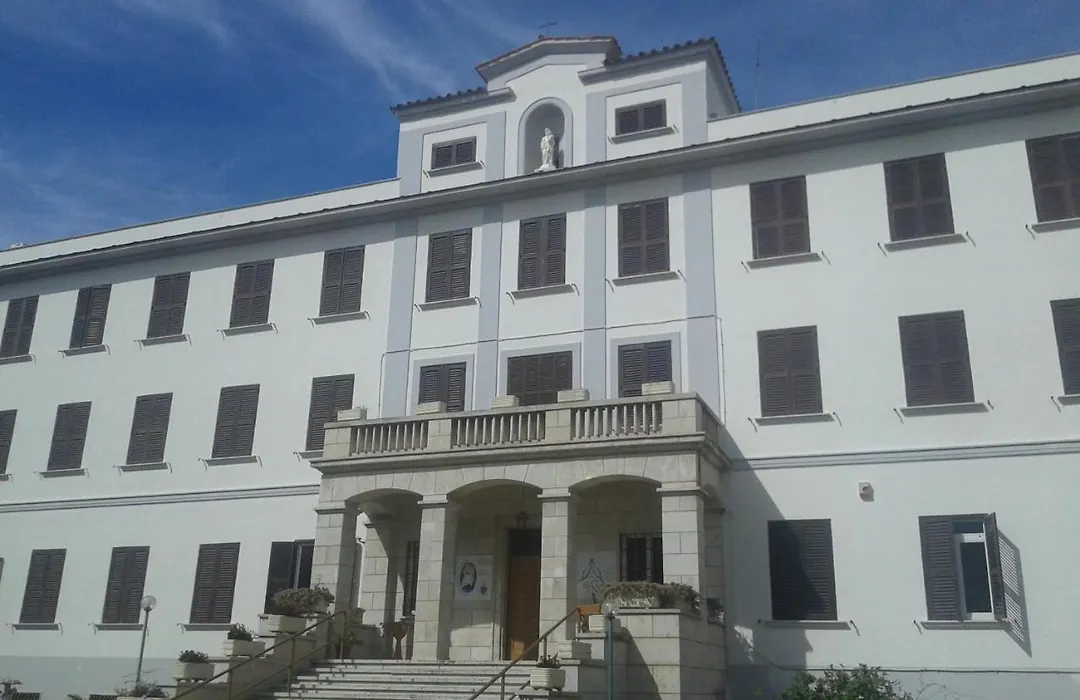Ostello Villa Monte Mario-1