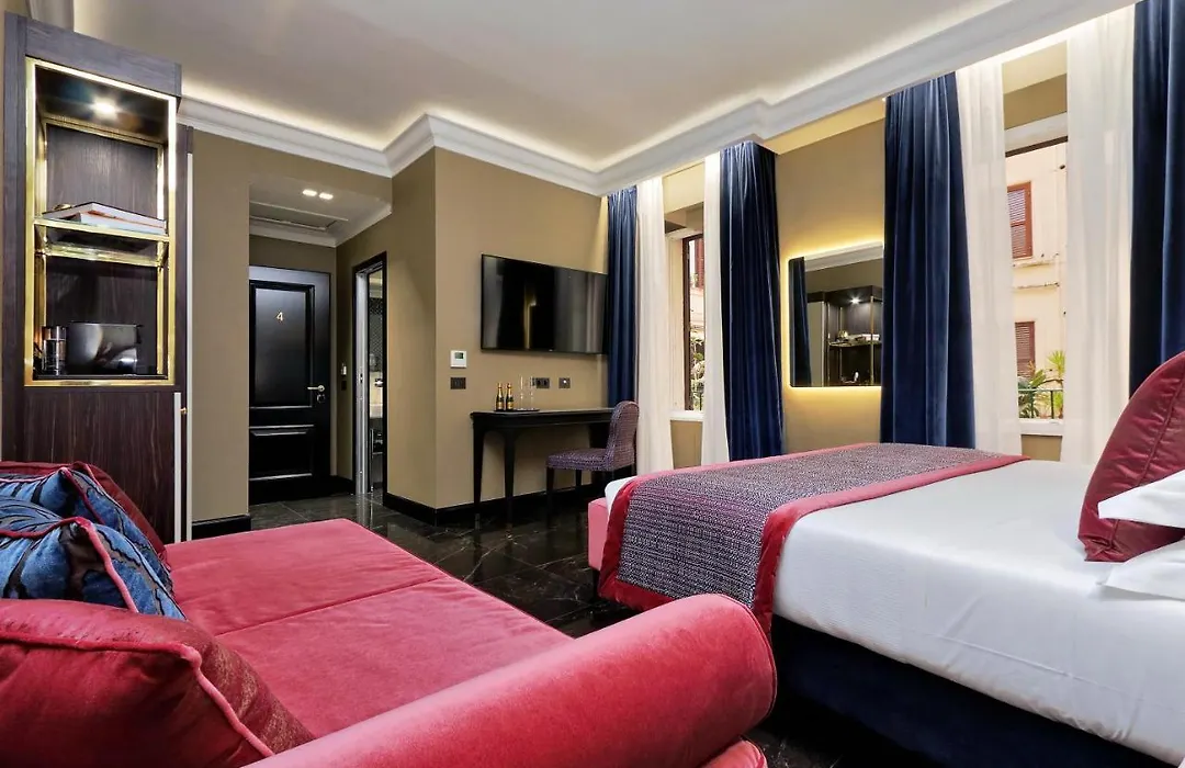 Bq House Colosseo Luxury Rooms-1
