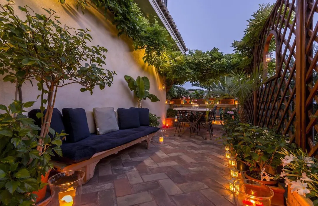 Episcopo Lipinsky Luxury Suites-1
