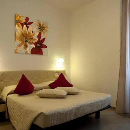 Ara Pacis Inn-2