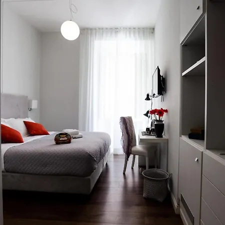 Eighty Four Rooms-3