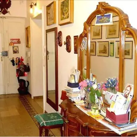 Stella'S House-3