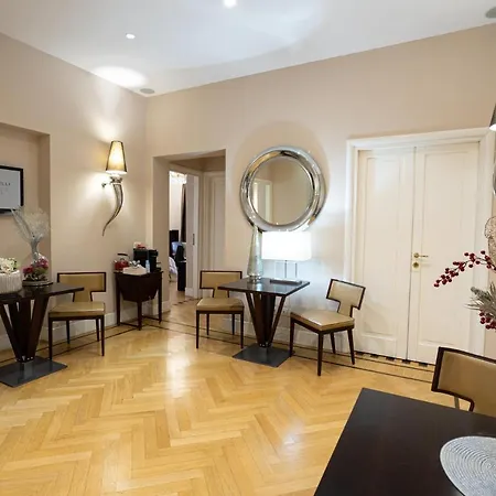 Cardilli Luxury Rooms-3