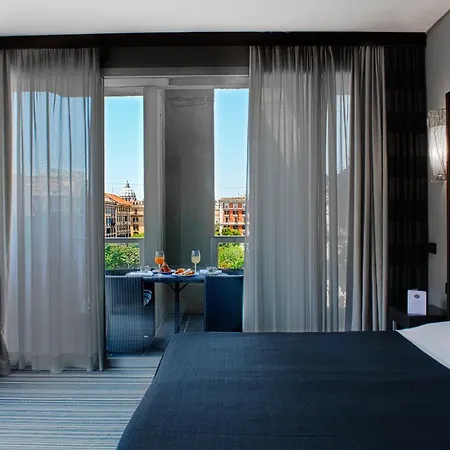 Twentyone Hotel-2