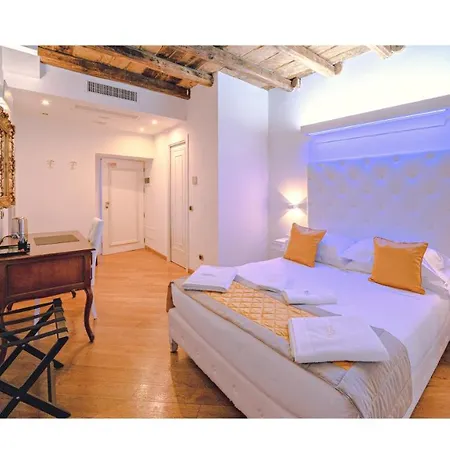 Maison Spagna Suites-3