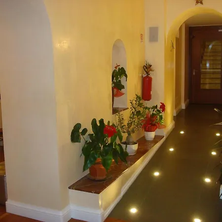Hotel Dina-2