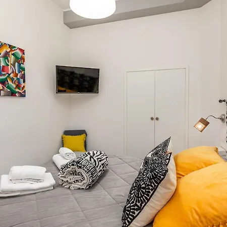 Julius Caesar Home-2
