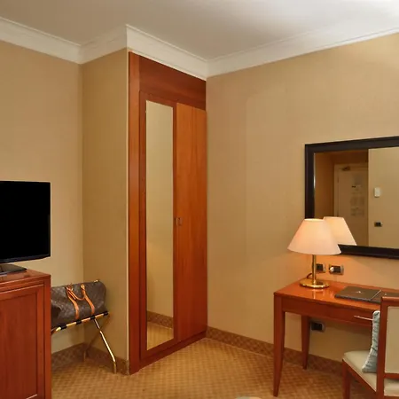 Lh Hotel Lloyd Roma-3