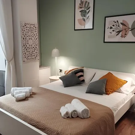 111 Coladirienzo Rooms - By Ad Roma-3