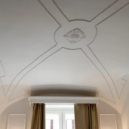 Domus Maxima - Rome Suite & Rooms-3