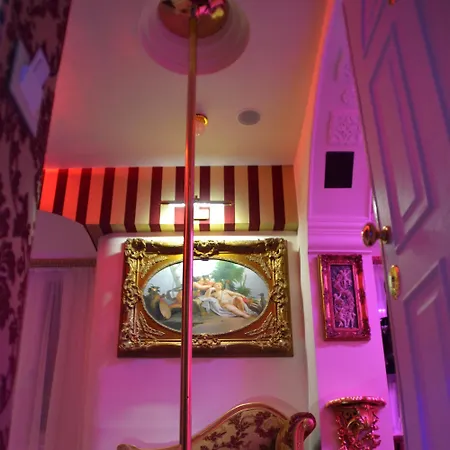 Erossuite Guesthouse-3