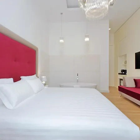 Domus Aurea Luxury Suites-2