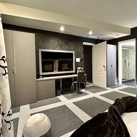 Private Luxury Suites-3