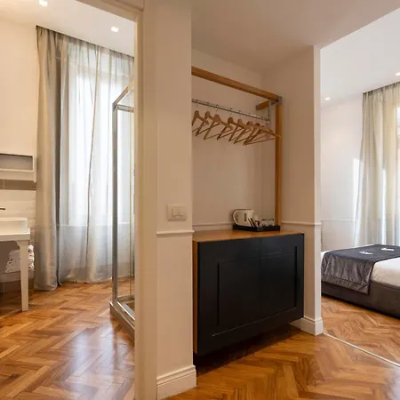 Vanity Navona-3