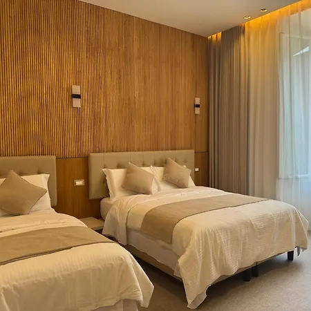 Luxe Roma-3