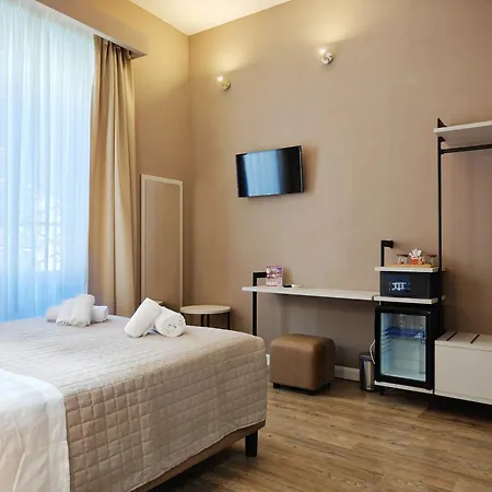 Nicole Suite-2
