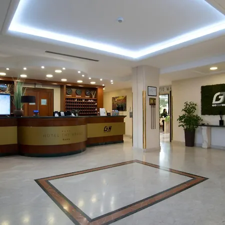 Hotel The Brand-3