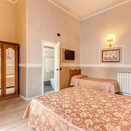 Hotel Martini-2