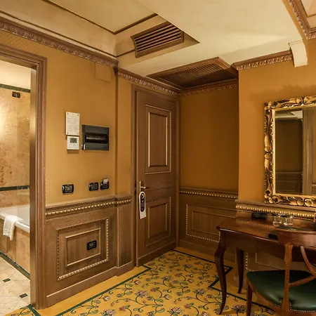 River Palace Hotel-2