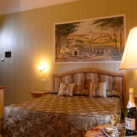 Hotel Golden-3