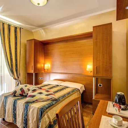 Hotel Maryelen-3