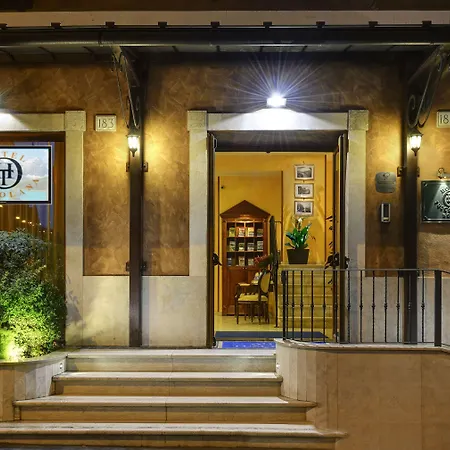 Hotel Tuscolana-2