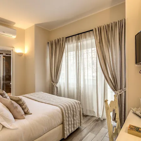 Casa Mia Vaticano Guest House-3