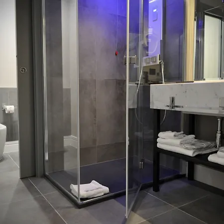 Place 24 Suites & Wellness-2