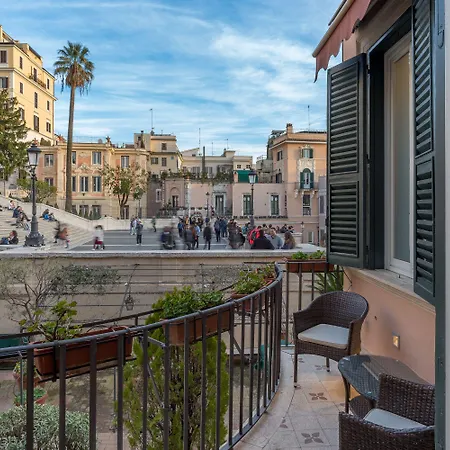 Les Diamants Spanish Steps Suite-3