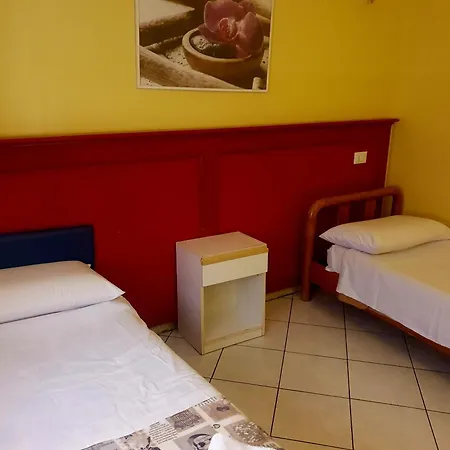 Fanti Rooms-2