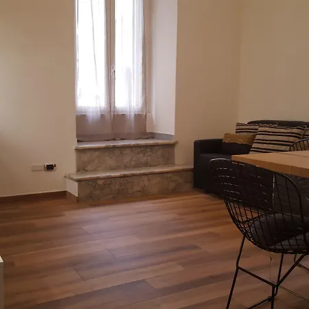 Una Finestra Su Monti-3