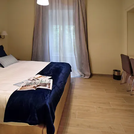 Cdr Guest House-3
