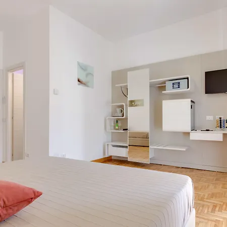 Dolce Luxury Rooms-2