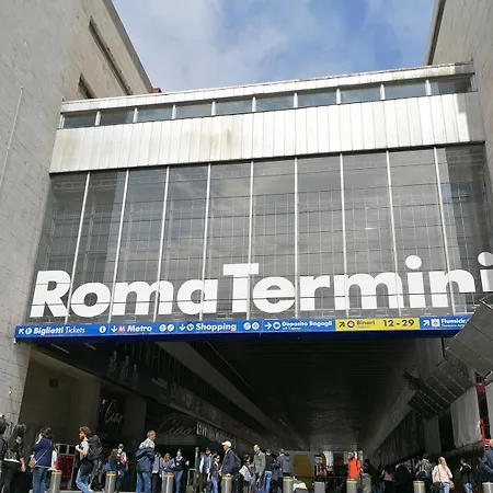 Roma Station House-3