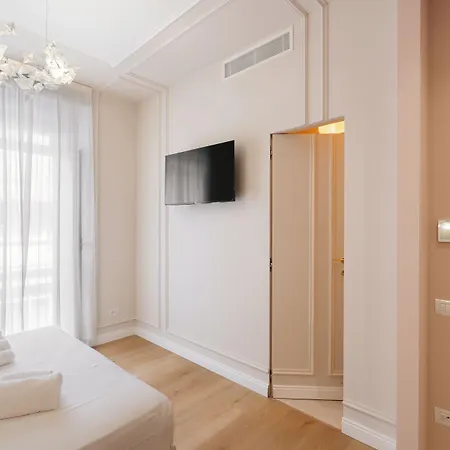 Firenze Boutique Rooms-3