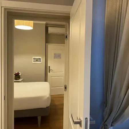Gravina Suite Frattina-2