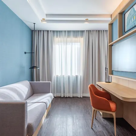 Hilton Garden Inn Rome Colosseum-3