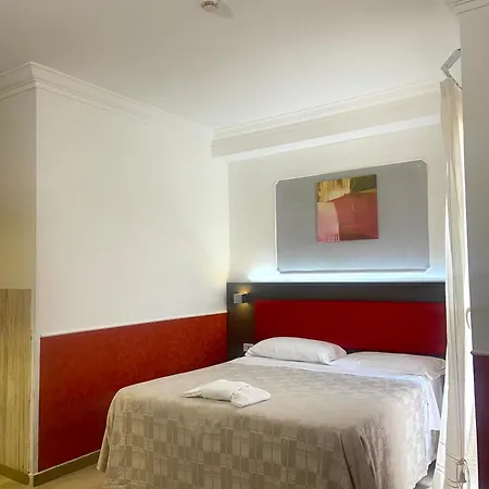 Hotel Center 2-3