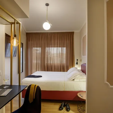 Suites 51-2