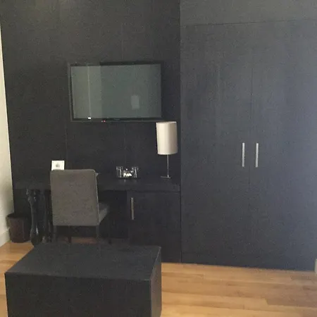 Rhome Terminal Guest House-3