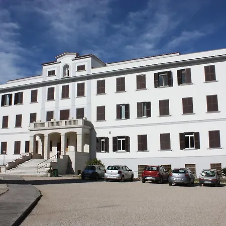 Ostello Villa Monte Mario-3