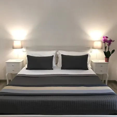 Angolo Di Roma Guest House-2