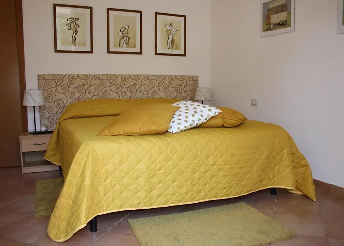 Le Tre Sorelle A Testaccio Rome