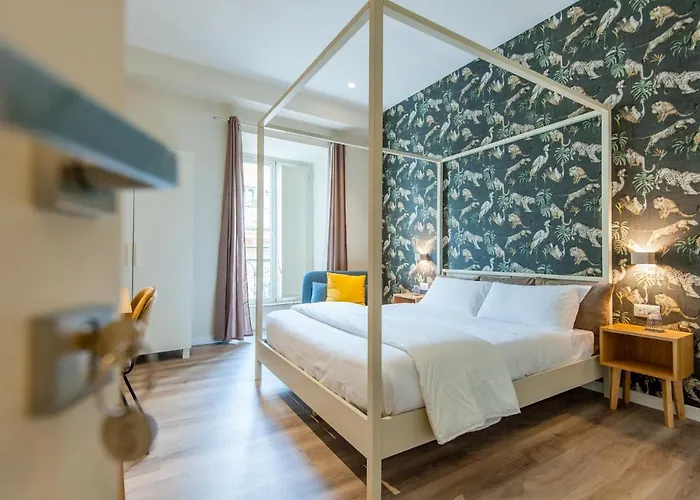 Design 18 Charming Rooms Rome