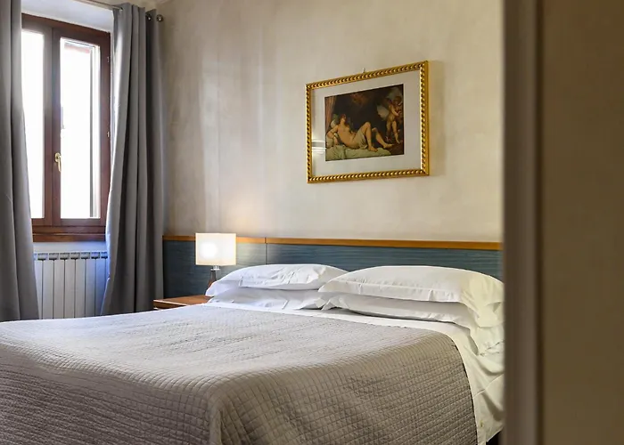 Domus Julia Trevi - Spagna Rome