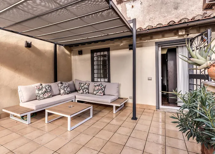 Hotel Deals RomeLittle Queen Suite