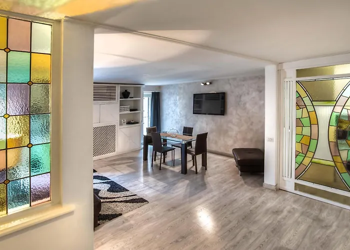 Black And White Suite Rome
