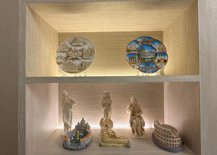 Luxe Roma Hotel