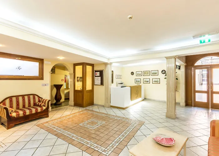 Hotel Deals RomeTempio Di Pallade