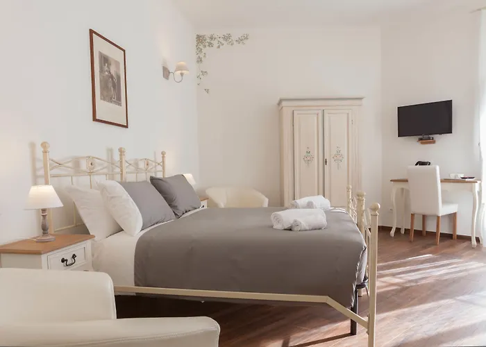 Donna Margherita Rome Suite & Rooms